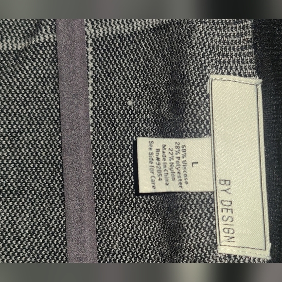 Black modern cardigan - Picture 4 of 9